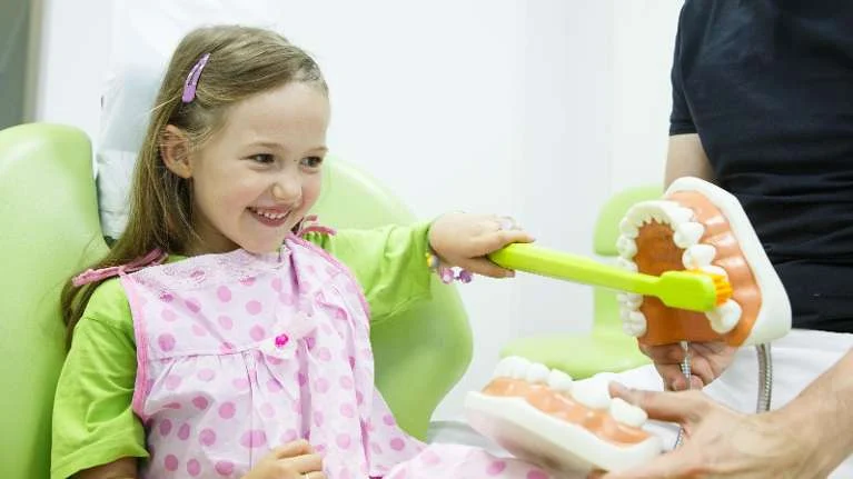 keeping your childs smile healthy through the holidays